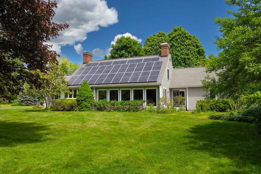 Photo of 860 Briar hill Road, Hopkinton, NH 03229 (MLS # 5092290)
