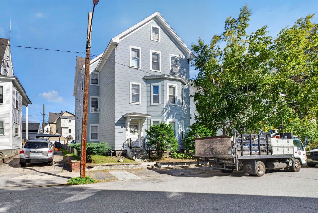 Photo of 17 Hevey Street, Manchester, NH 03102 (MLS # 5111514)