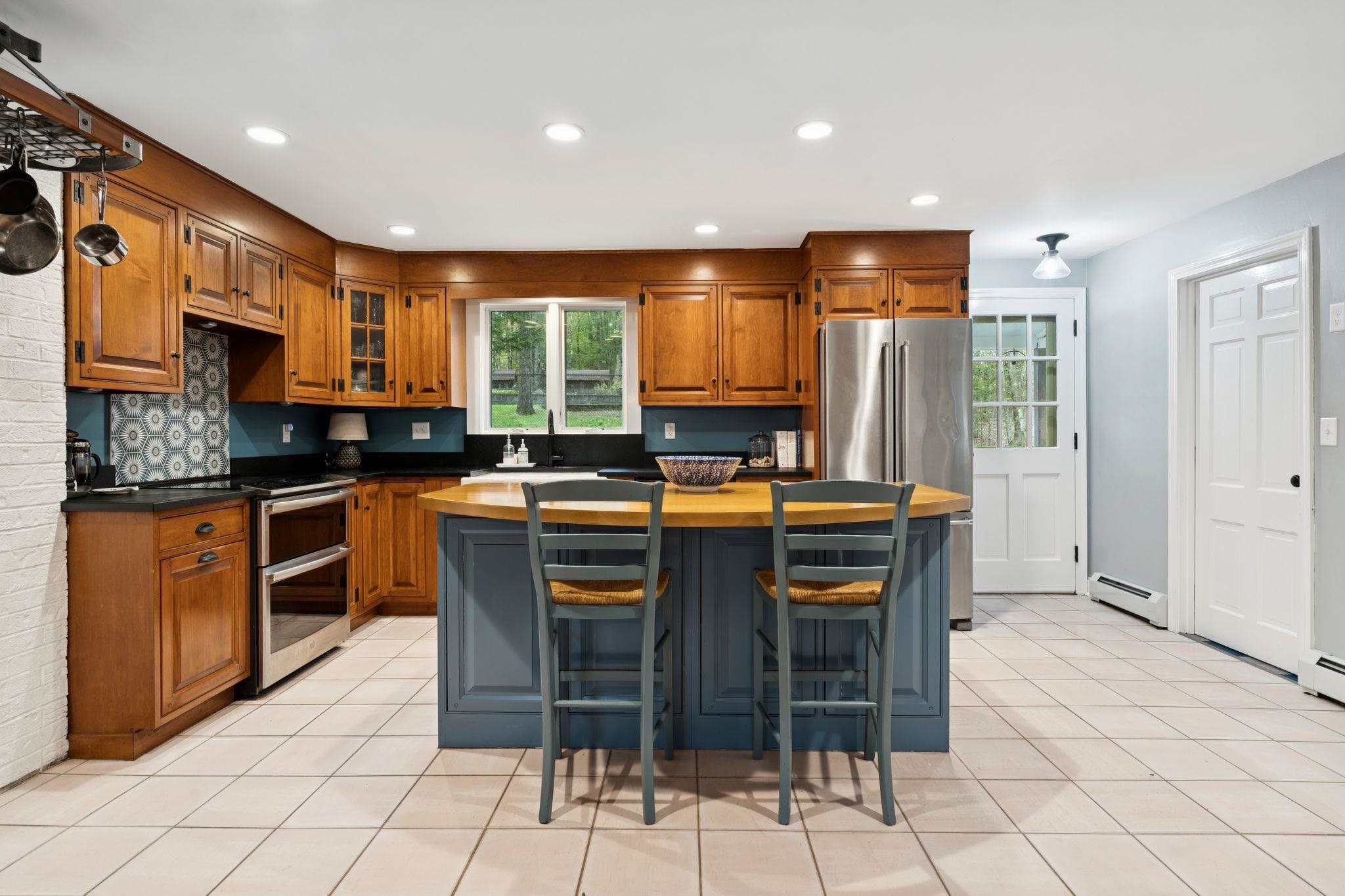 12 Hemlock Road