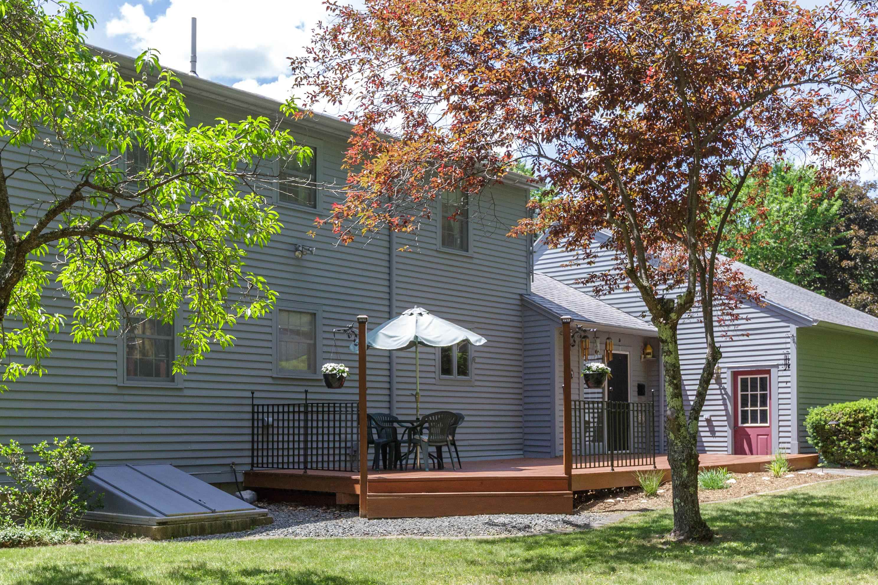 8 Freedom Acres Drive