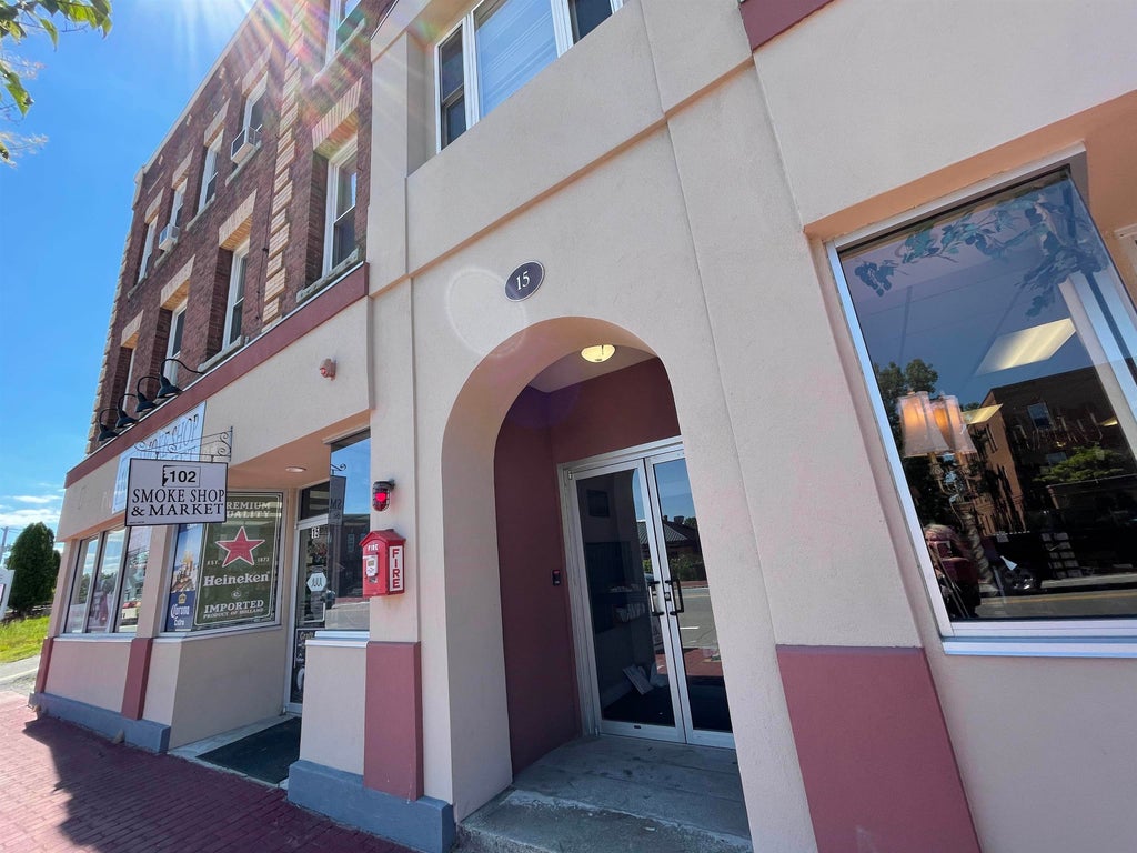 Photo of 15 West Broadway Street #M, Derry, NH 03038 (MLS # 5092502)