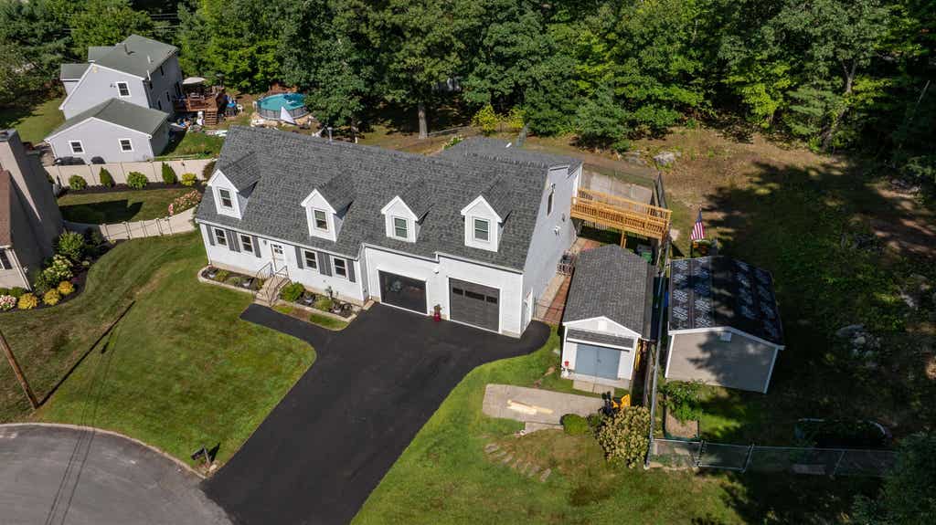 Photo of 20 Cobble Hill Road, Nashua, NH 03062 (MLS # 5105825)