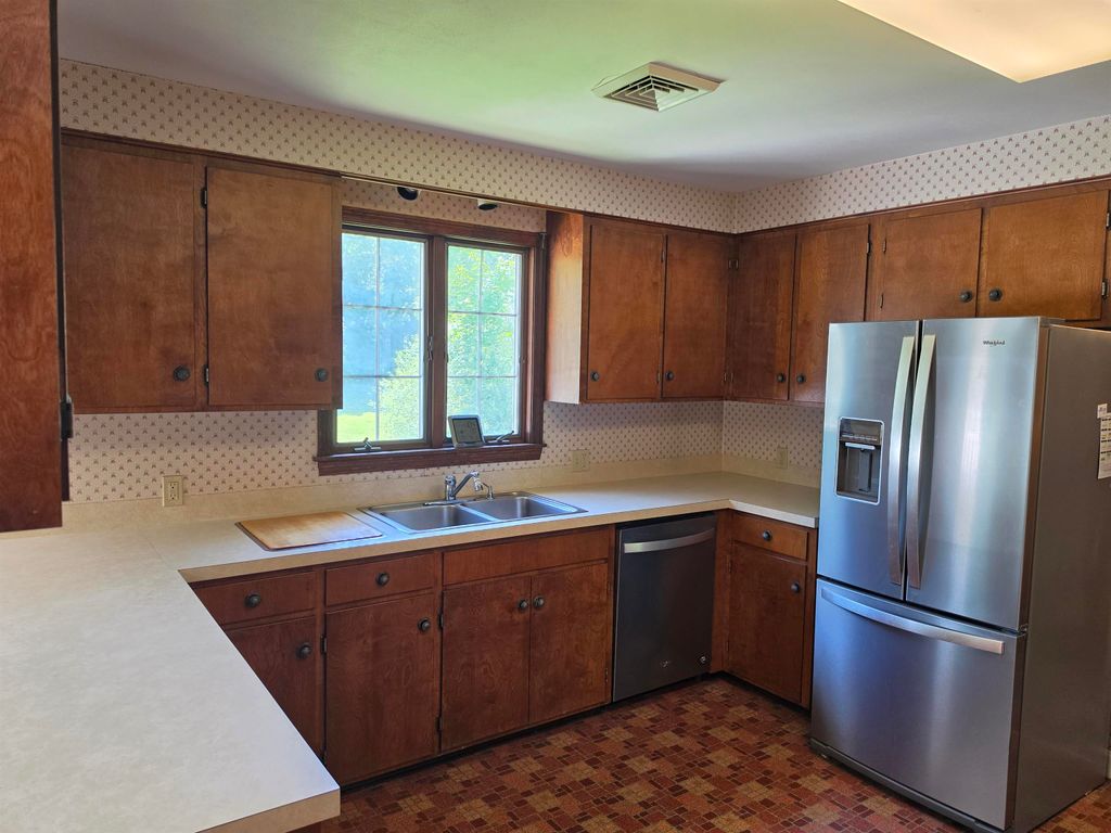 Photo of 51 Eastern Avenue, Rochester, NH 03867 (MLS # 5093834)