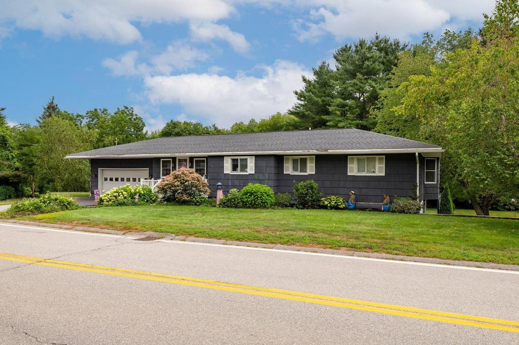 Photo of 14 Tates Brook Road, Somersworth, NH 03878 (MLS # 5105719)