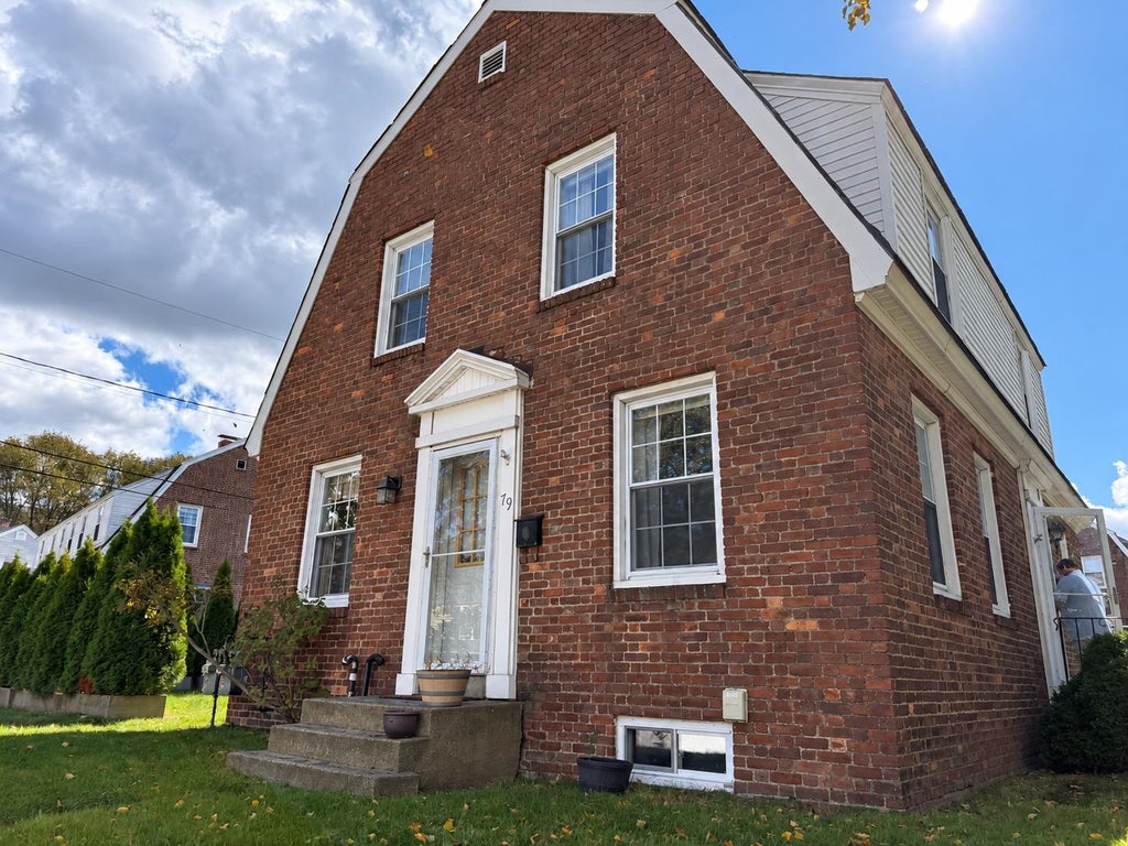 Photo of 97 Concord Way, Portsmouth, NH 03801 (MLS # 5100611)