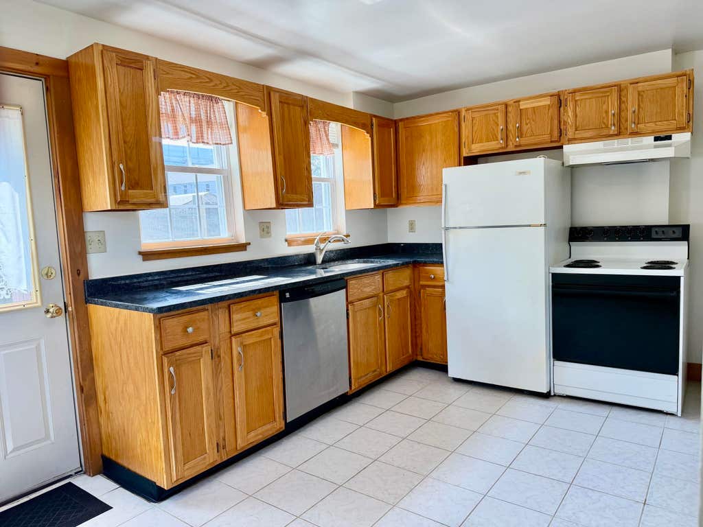 Photo of 97 Concord Way, Portsmouth, NH 03801 (MLS # 5100611)