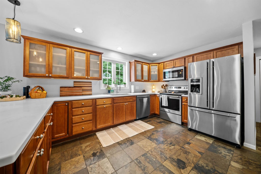 Photo of 163 Winkley Farm Lane, Rochester, NH 03867 (MLS # 5108301)