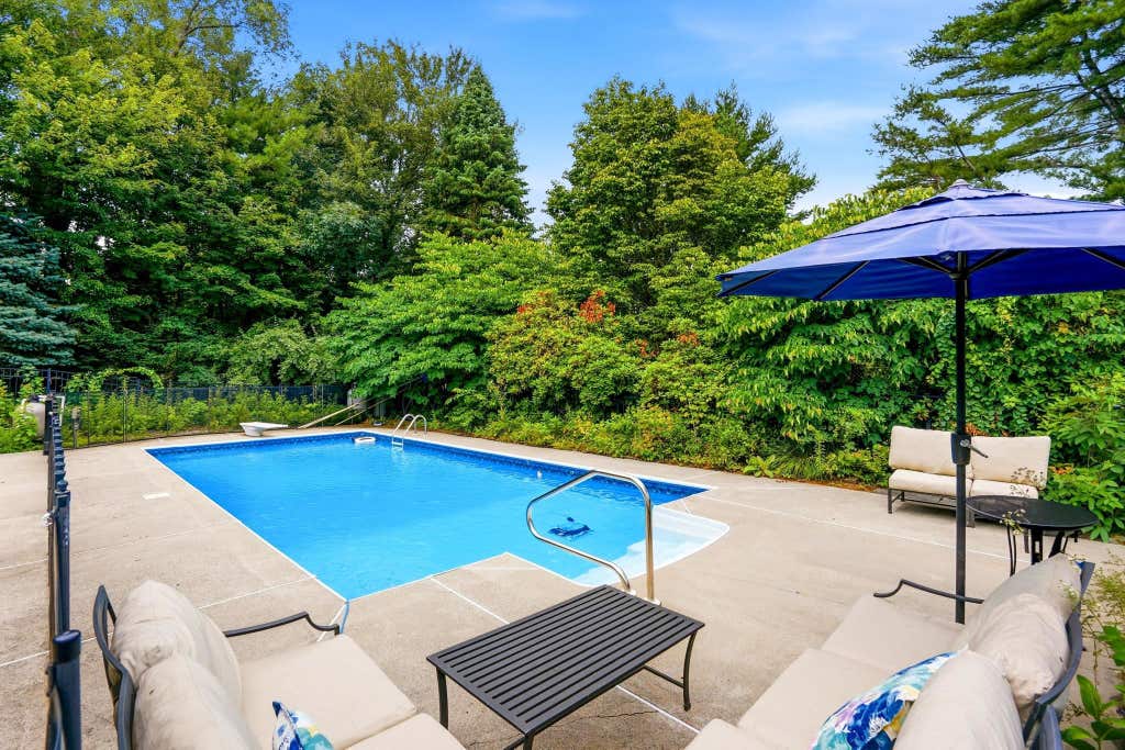 Photo of 2 Fairview Drive, Concord, NH 03301 (MLS # 5101512)