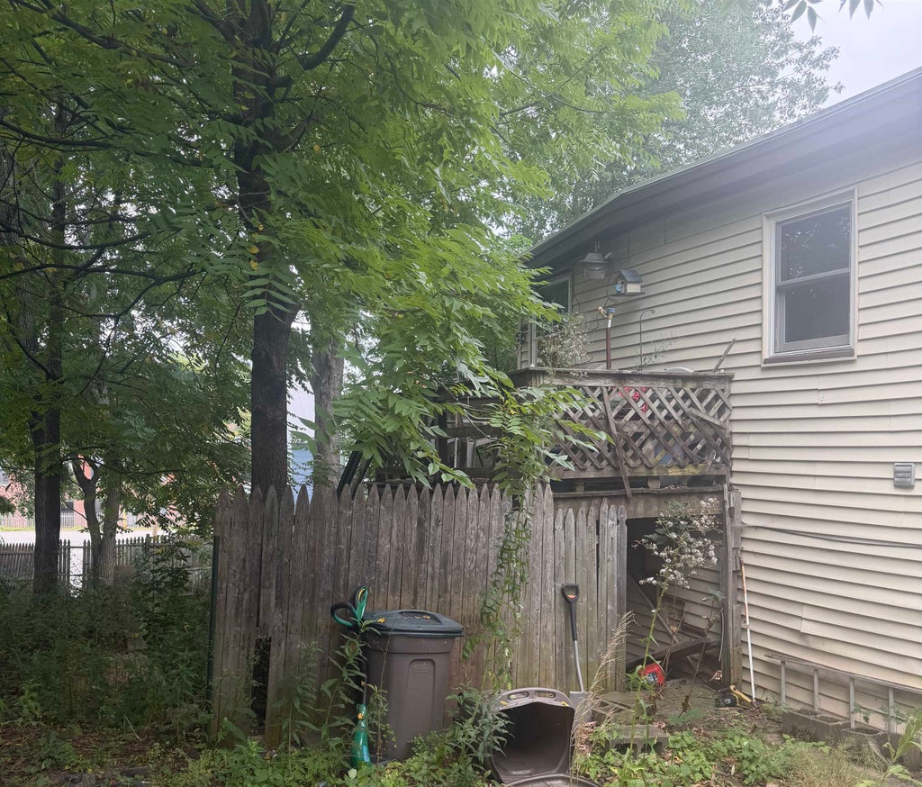 Photo of 8 Union Street, Pembroke, NH 03275 (MLS # 5109177)