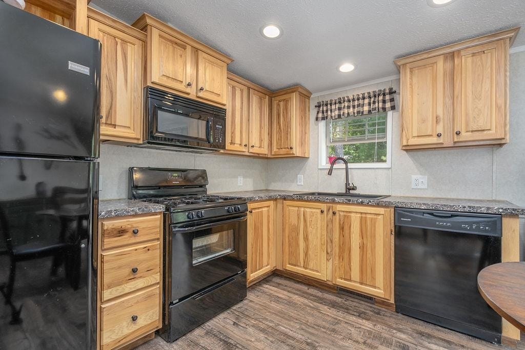 Photo of 11 Queens Lane, Epsom, NH 03234 (MLS # 5103070)