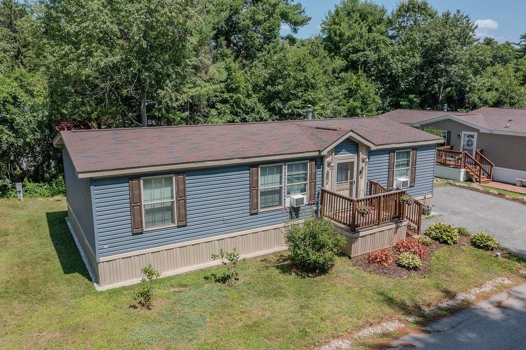 Photo of 11 Queens Lane, Epsom, NH 03234 (MLS # 5103070)