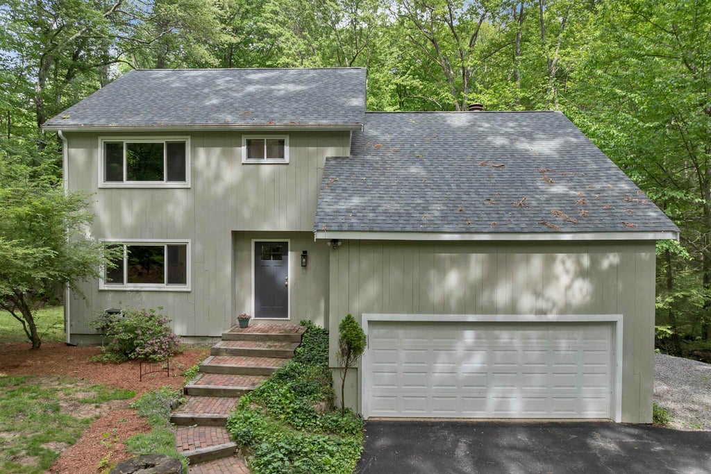 Photo of 208 Liberty Hill Road, Bedford, NH 03110 (MLS # 5092895)