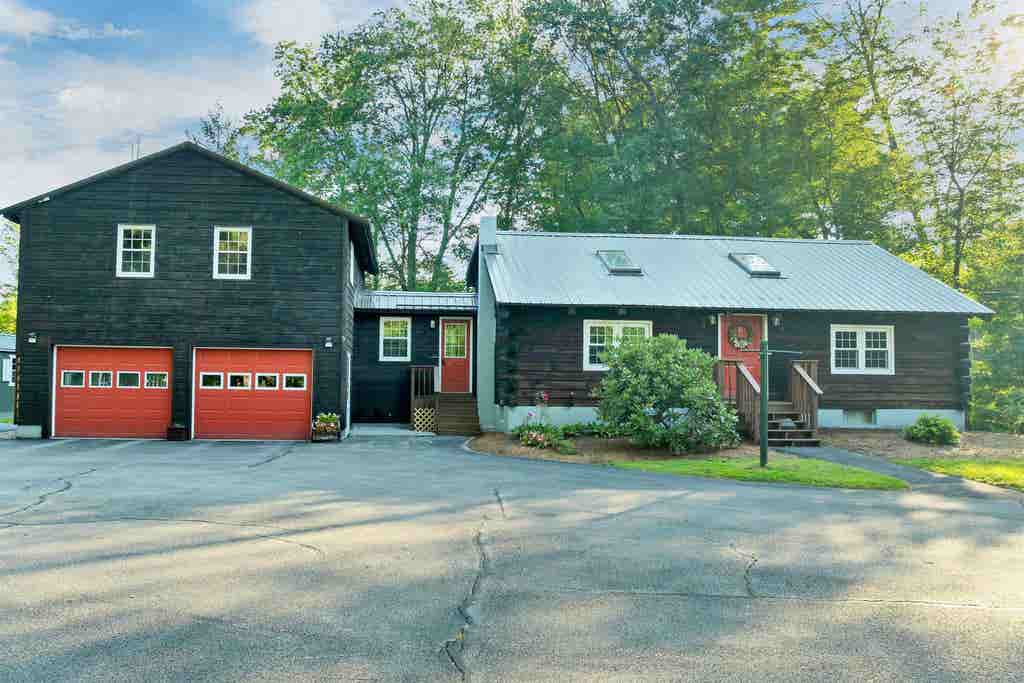 Photo of 363 Academy Road, Pembroke, NH 03275 (MLS # 5105635)