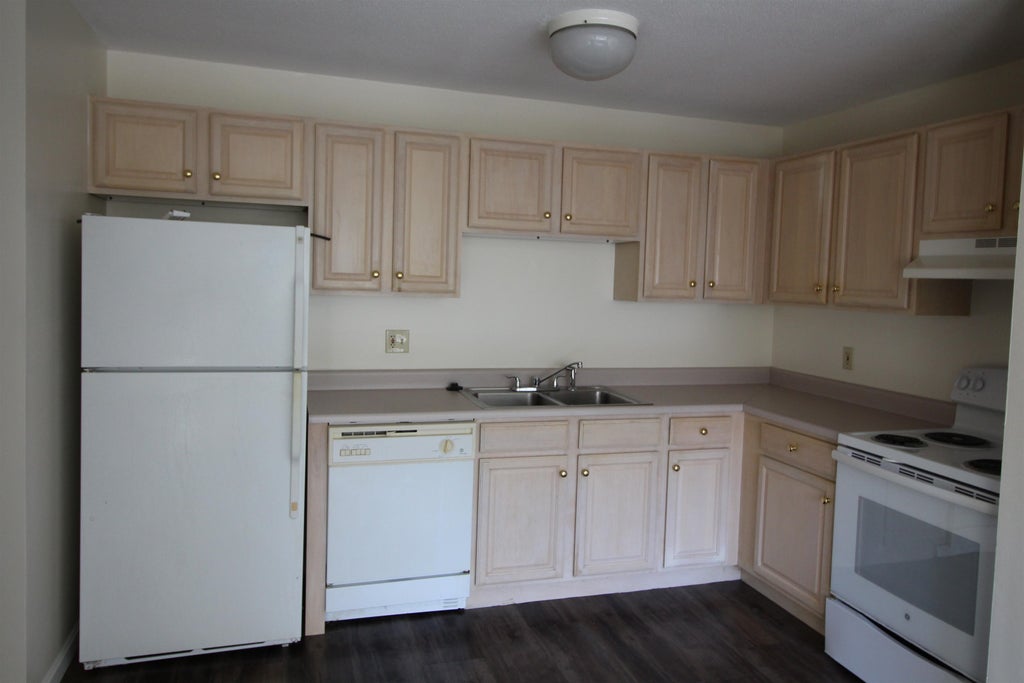 Photo of 73 East Broadway Street #U, Derry, NH 03038 (MLS # 5114279)
