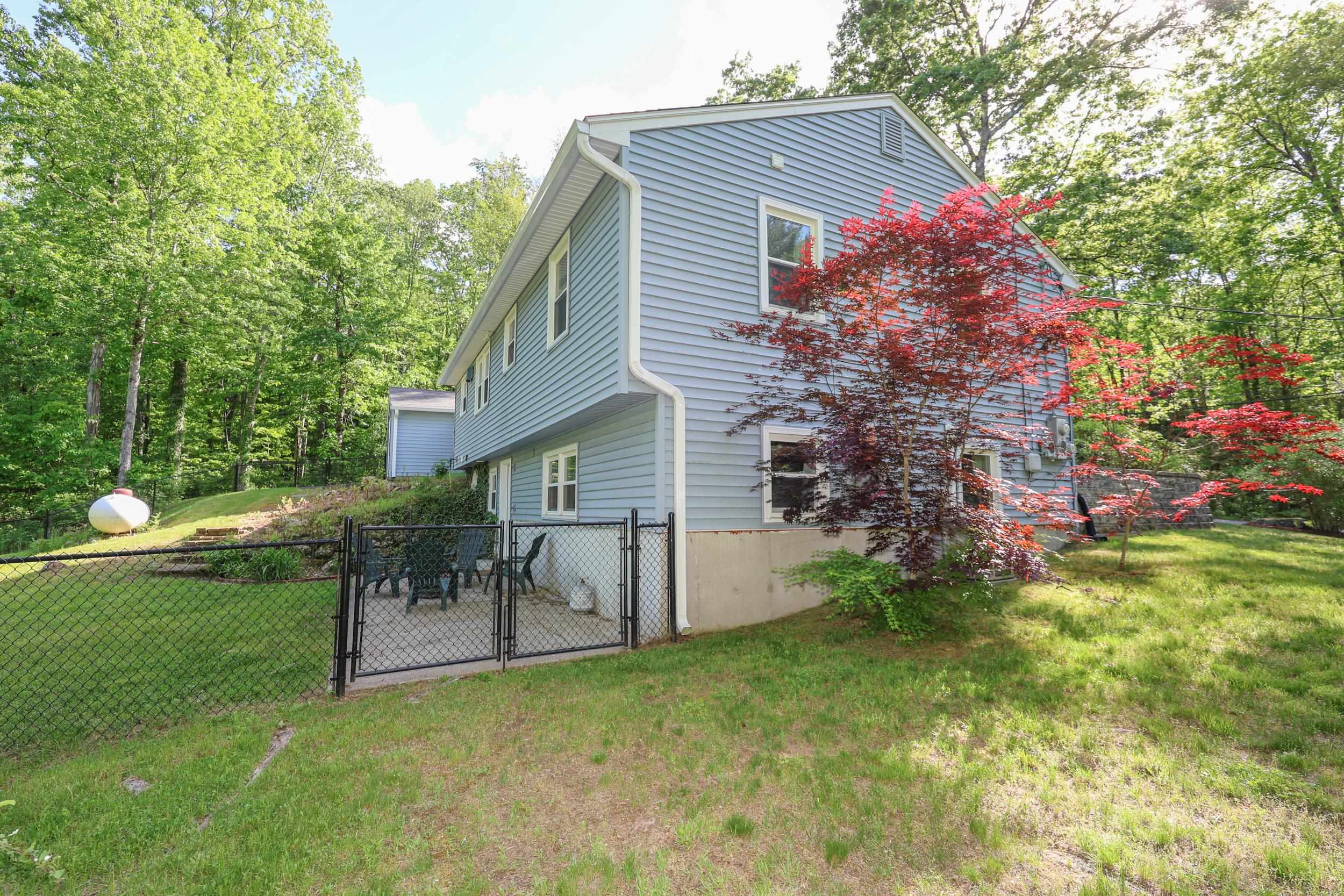 12 Ponemah Hill Road