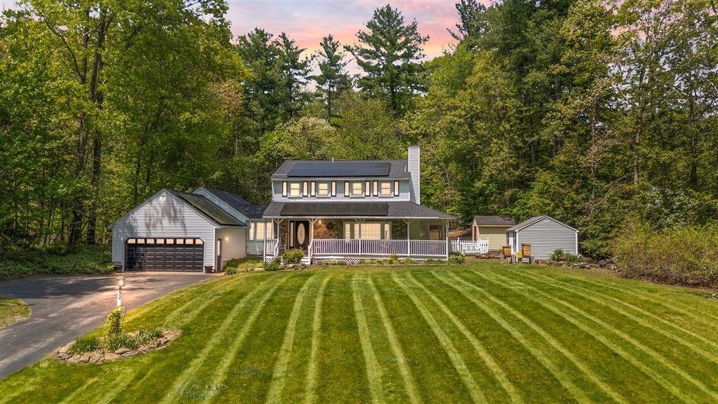 Photo of 53 Sullivan Road, Hudson, NH 03051 (MLS # 5090793)