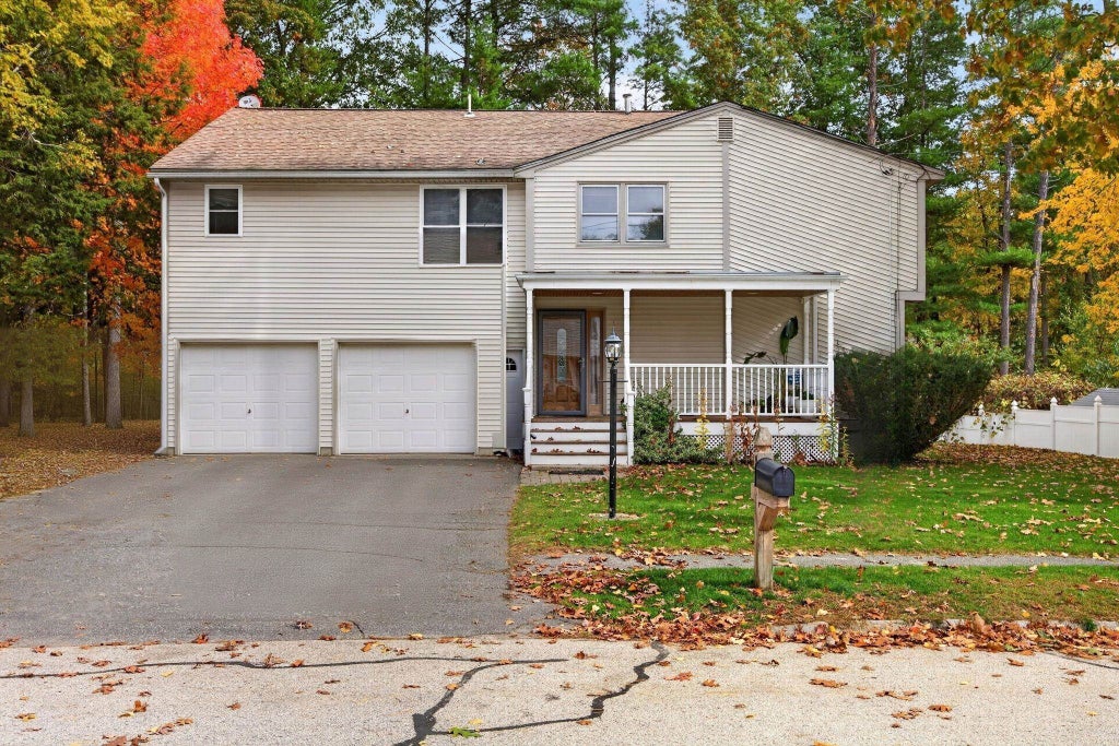 Photo of 9 Bradford Street, Nashua, NH 03063 (MLS # 5114842)