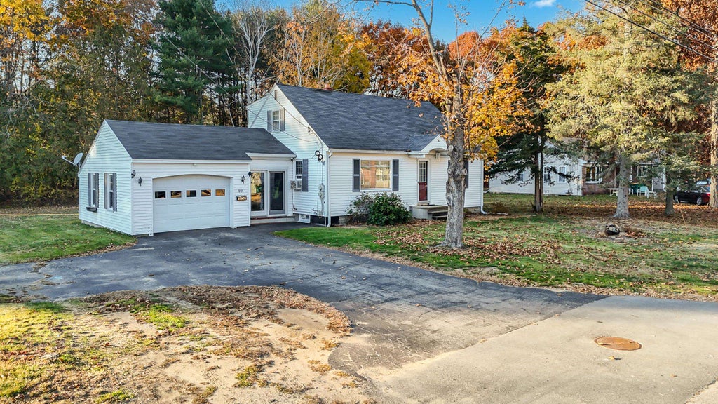 Photo of 20 Anctil Court, Rochester, NH 03839 (MLS # 5116423)