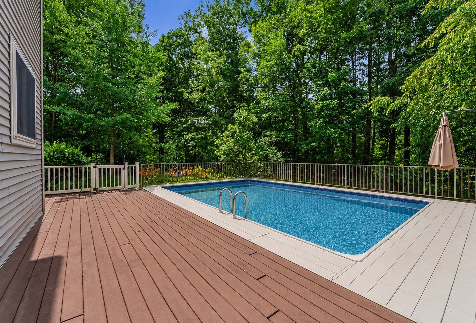 36 Windsor Boulevard