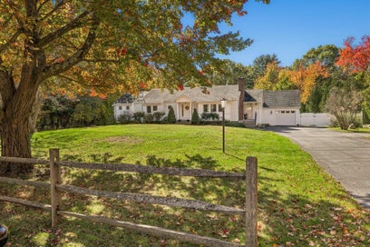 29 Depot Road Hampton Falls NH 03844