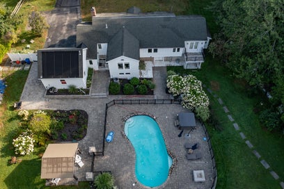 29 Depot Road Hampton Falls NH 03844