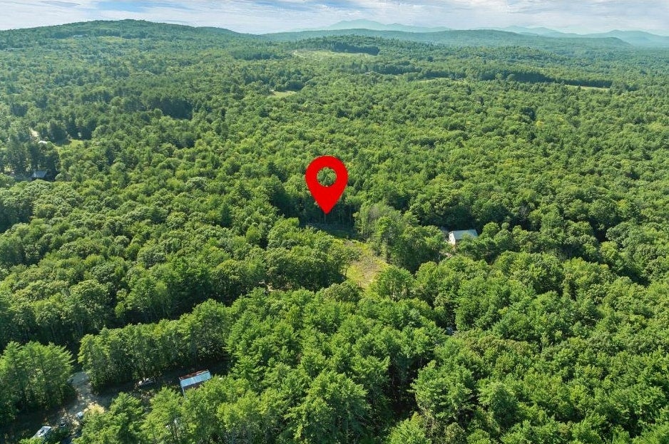 Photo of 48 Stoneview Road, Ossipee, NH 03864 (MLS # 5103975)