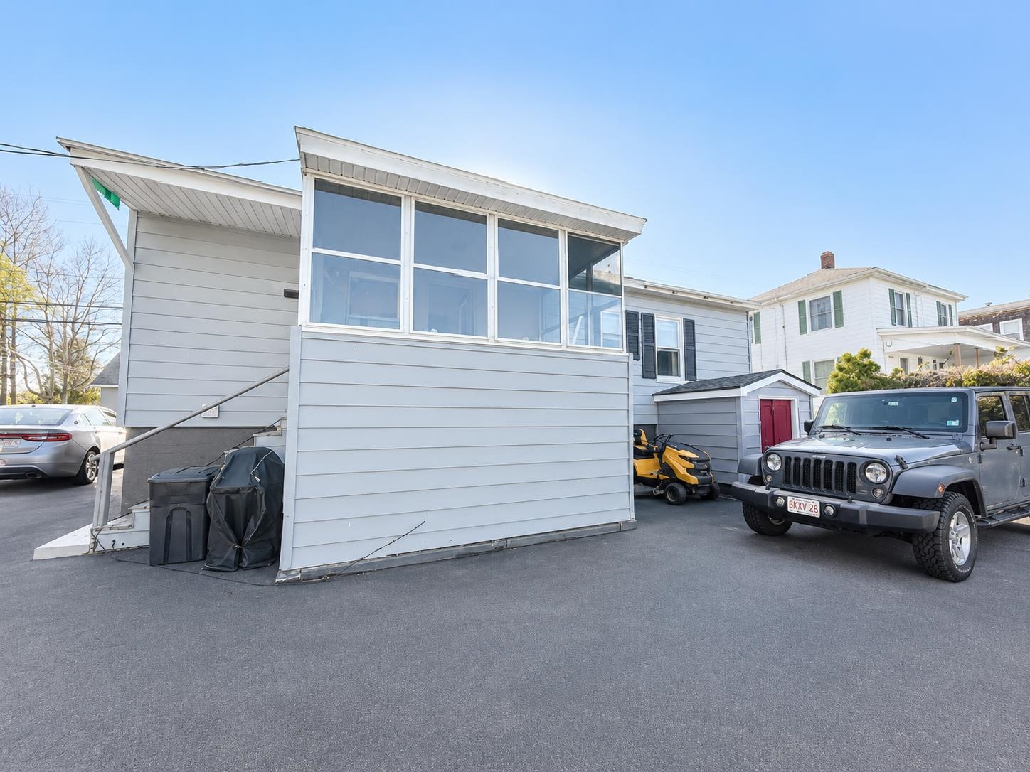 576 Hillside Avenue