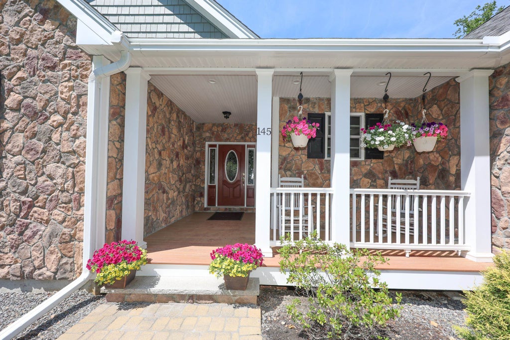 Photo of 145 CLEMENT Road, Pelham, NH 03076 (MLS # 5093728)