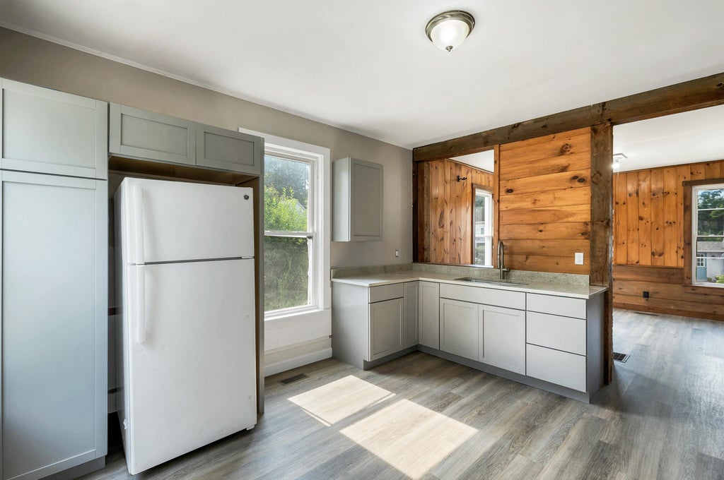 Photo of 9 Franklin Street, Rollinsford, NH 03869 (MLS # 5107976)