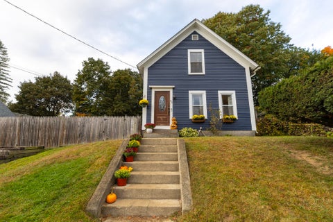 Photo of 42 Highland Avenue, Milford, NH 03055 (MLS # 5113584)
