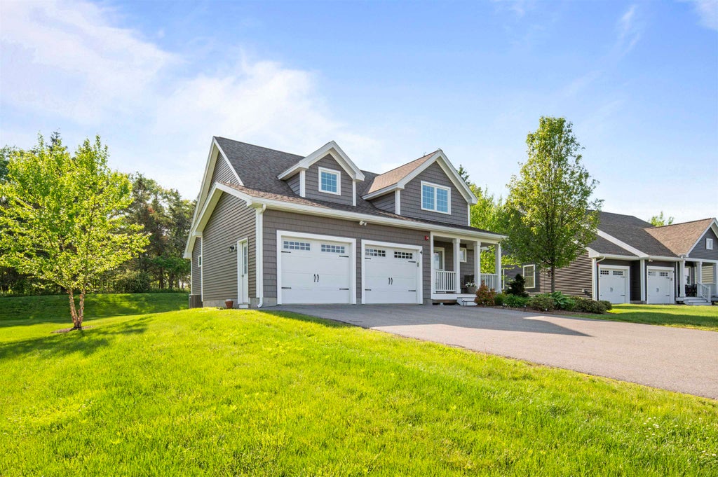 Photo of 4 Three Ponds Drive, Brentwood, NH 03833 (MLS # 5091906)