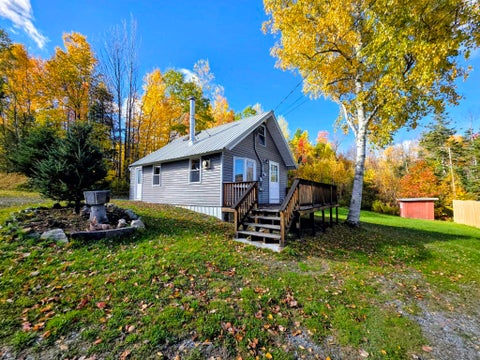 Photo of 88 Barber Road, Haverhill, NH 03774 (MLS # 5114673)