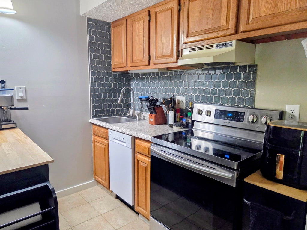 Photo of 36 Lodge Road #D203, Lincoln, NH 03251 (MLS # 5100039)