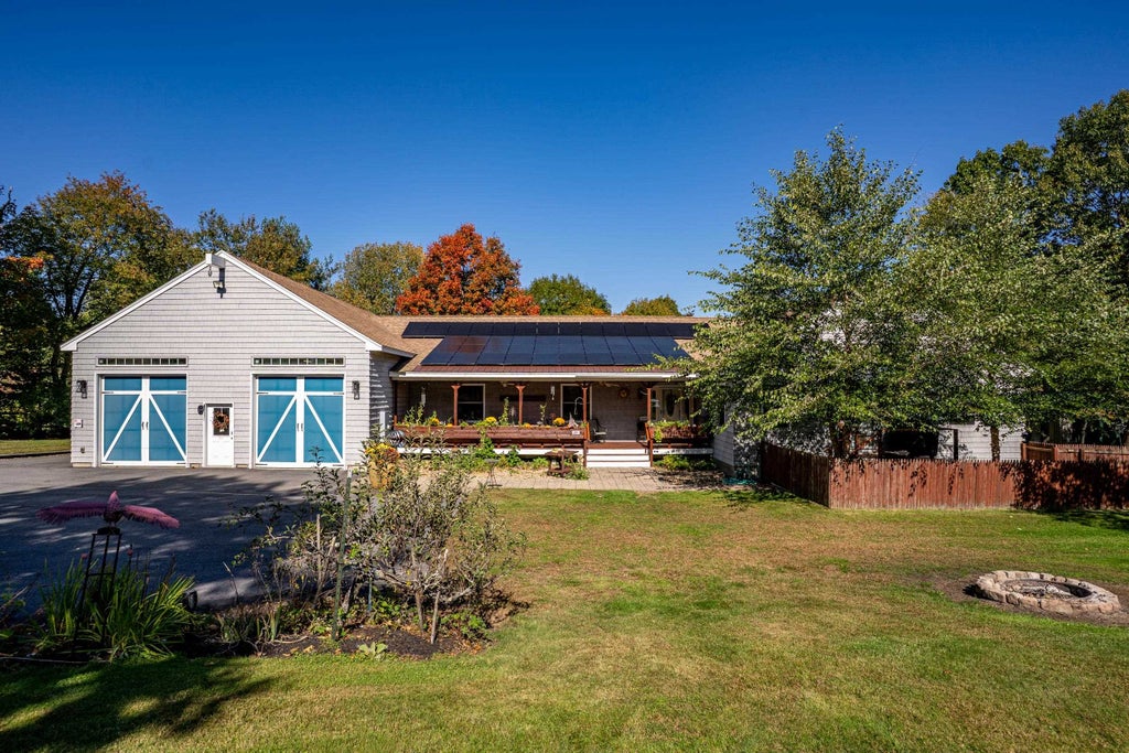 Photo of 69 Winnicut Road, North Hampton, NH 03862 (MLS # 5113759)