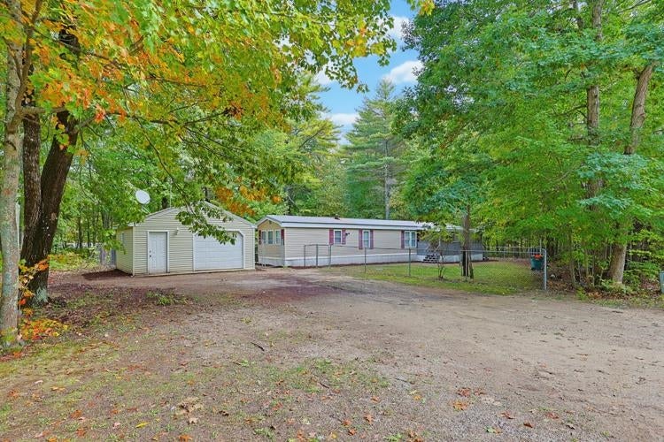 Photo of 176 Blackwater Road, Rochester, NH 03867 (MLS # 5112749)