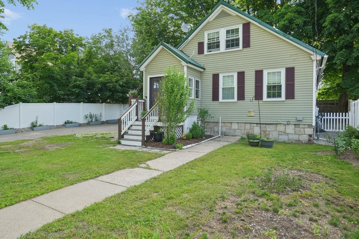 173 Mammoth Road