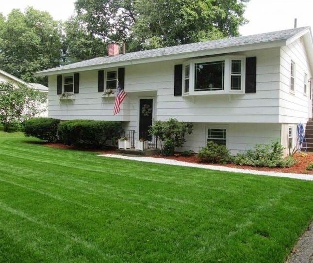 Photo of 26 Tenby Drive, Nashua, NH 03062 (MLS # 5093525)