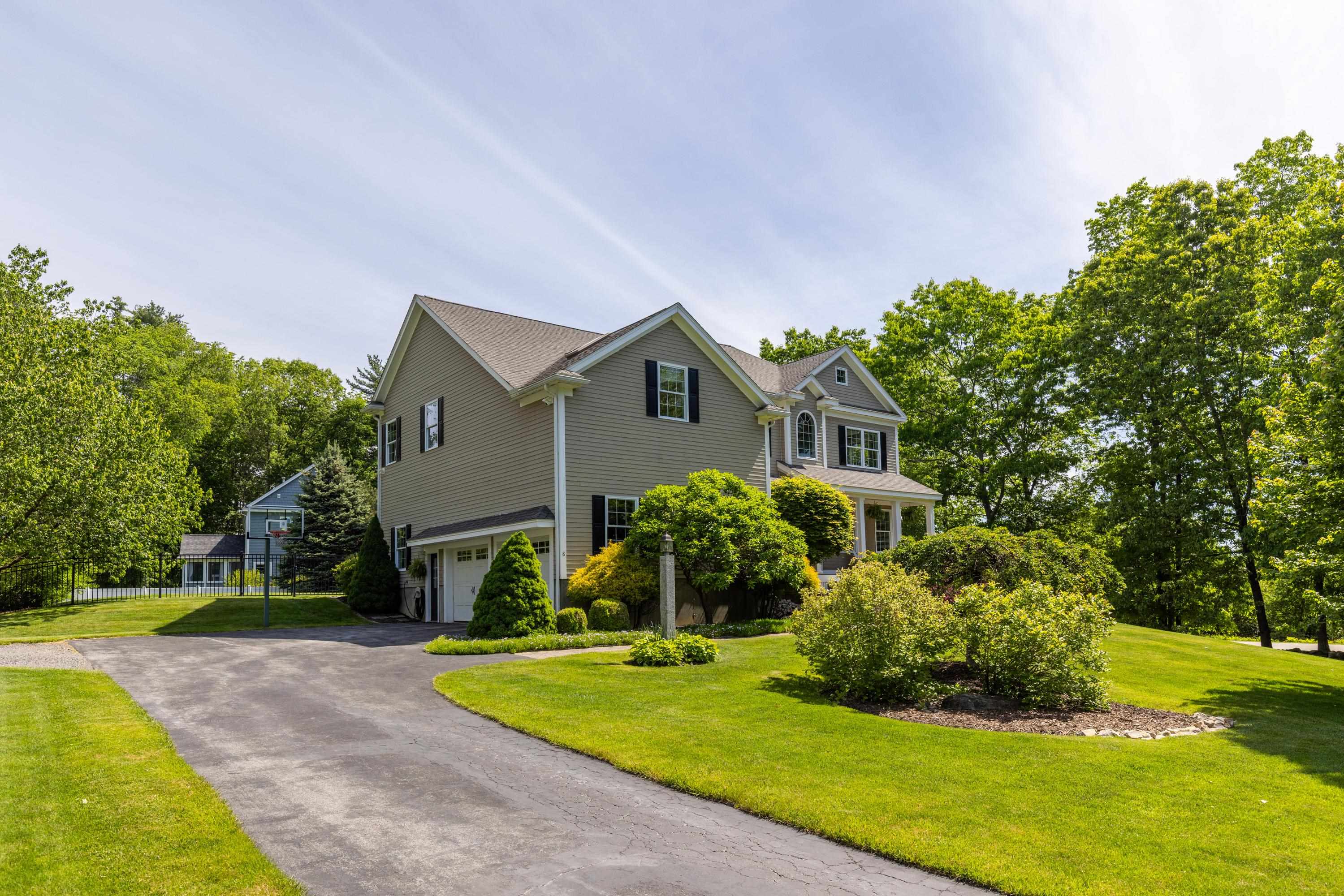 8 Heron Way