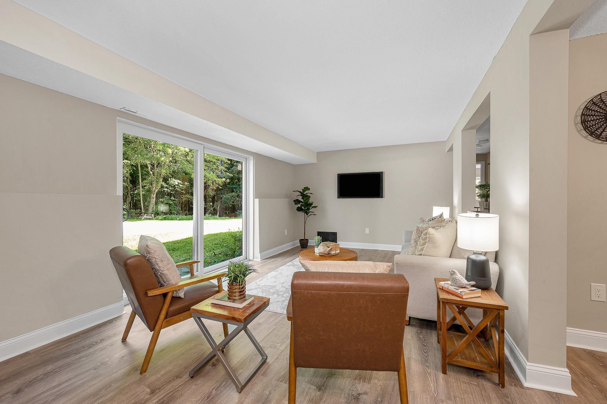 6 Brookside Drive 4