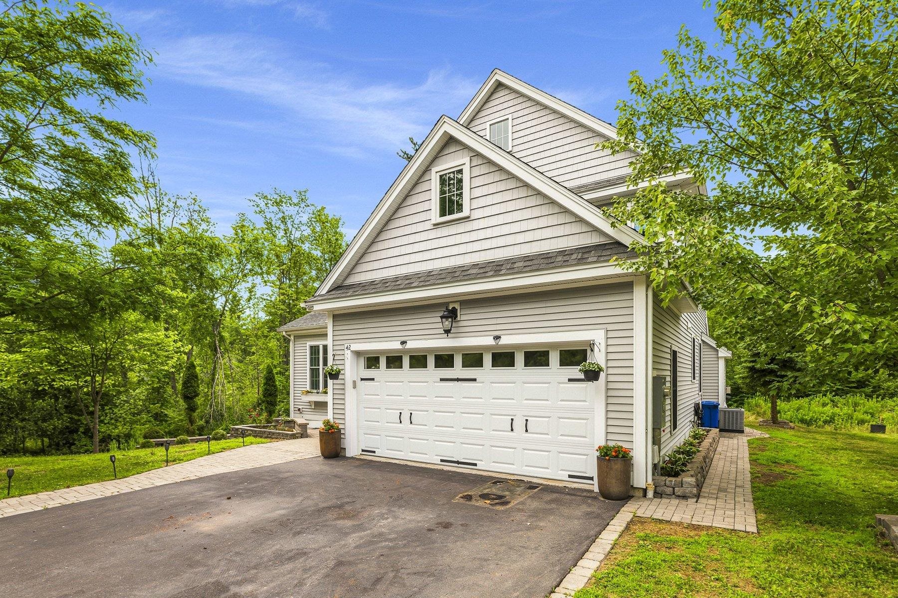 42 Stocklan Circle
