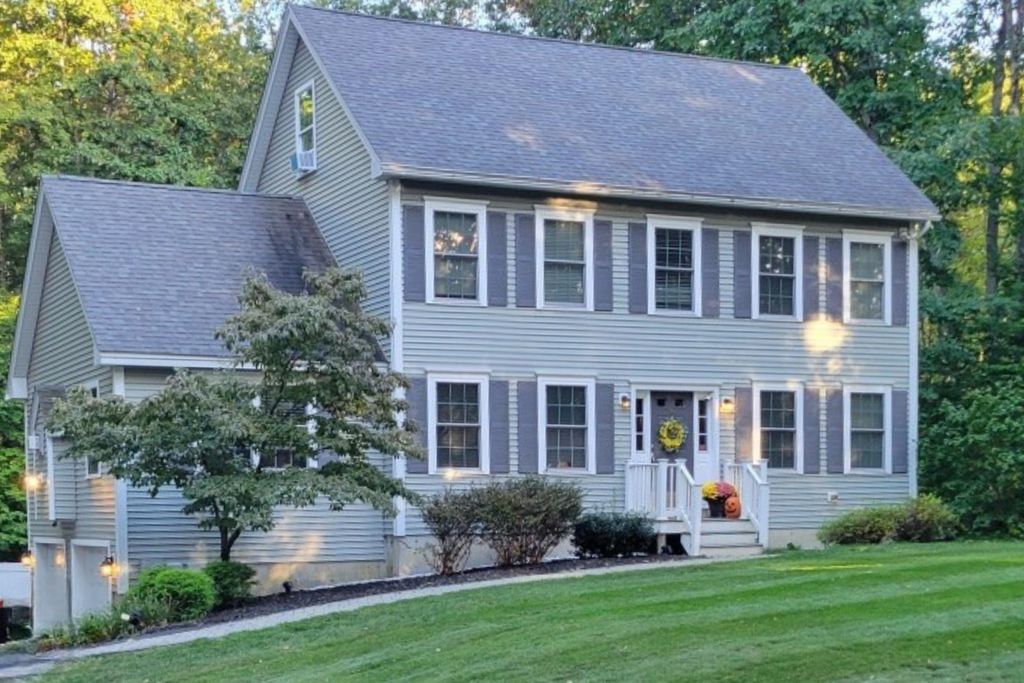 Photo of 18 Piscataqua Road, Dover, NH 03820 (MLS # 5081848)