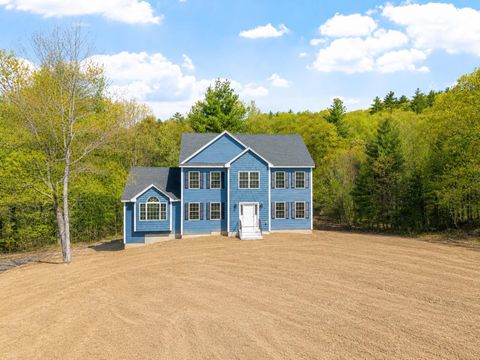 22 Benoit Avenue Pelham NH 03076
