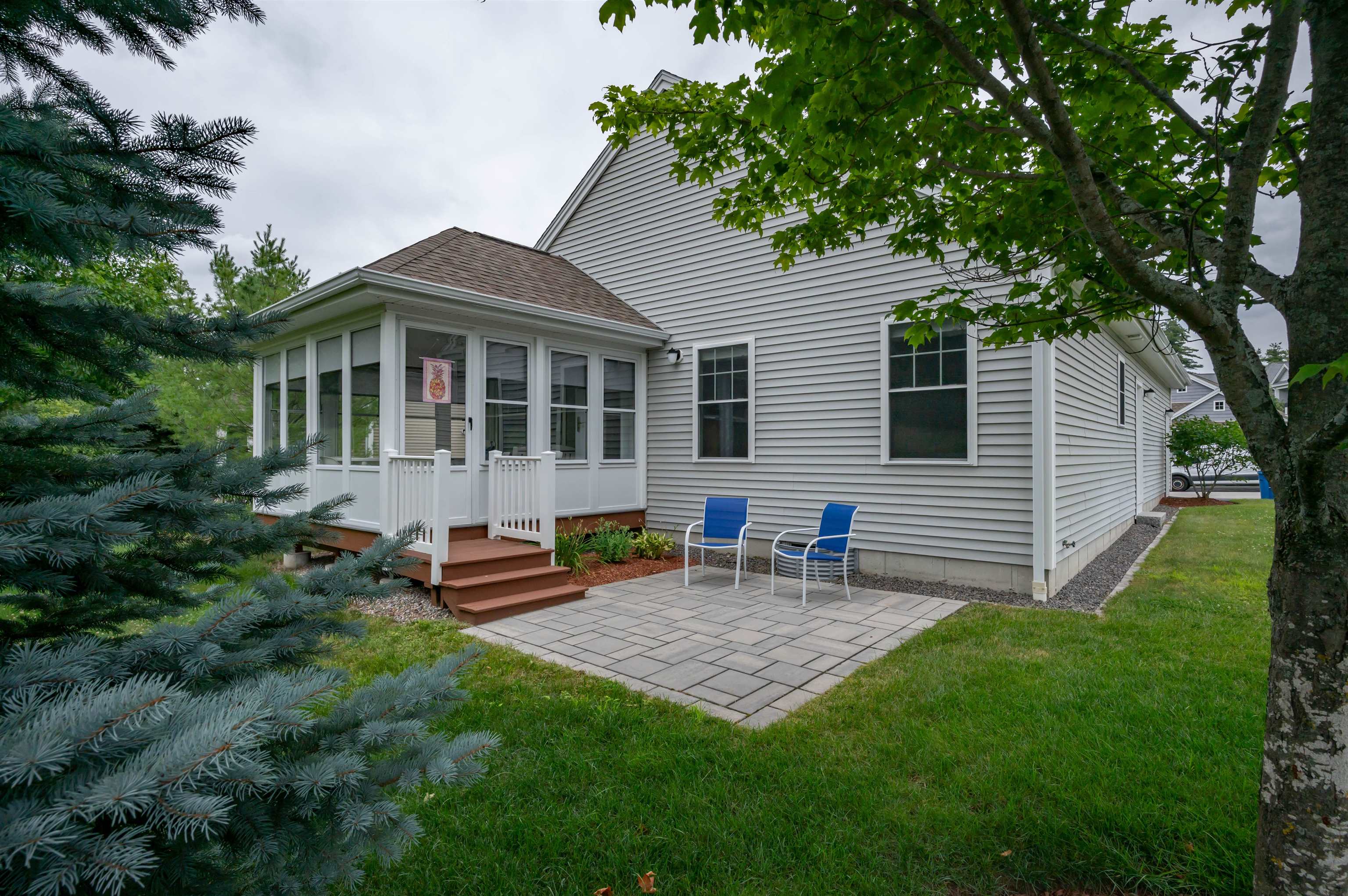 6 Elystan Circle