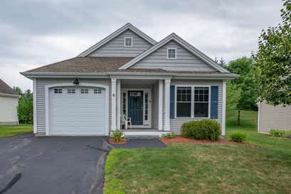 6 Elystan Circle Nashua NH 03064