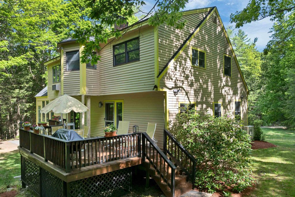 Photo of 490 Meredith Center Road, Laconia, NH 03246 (MLS # 5092114)
