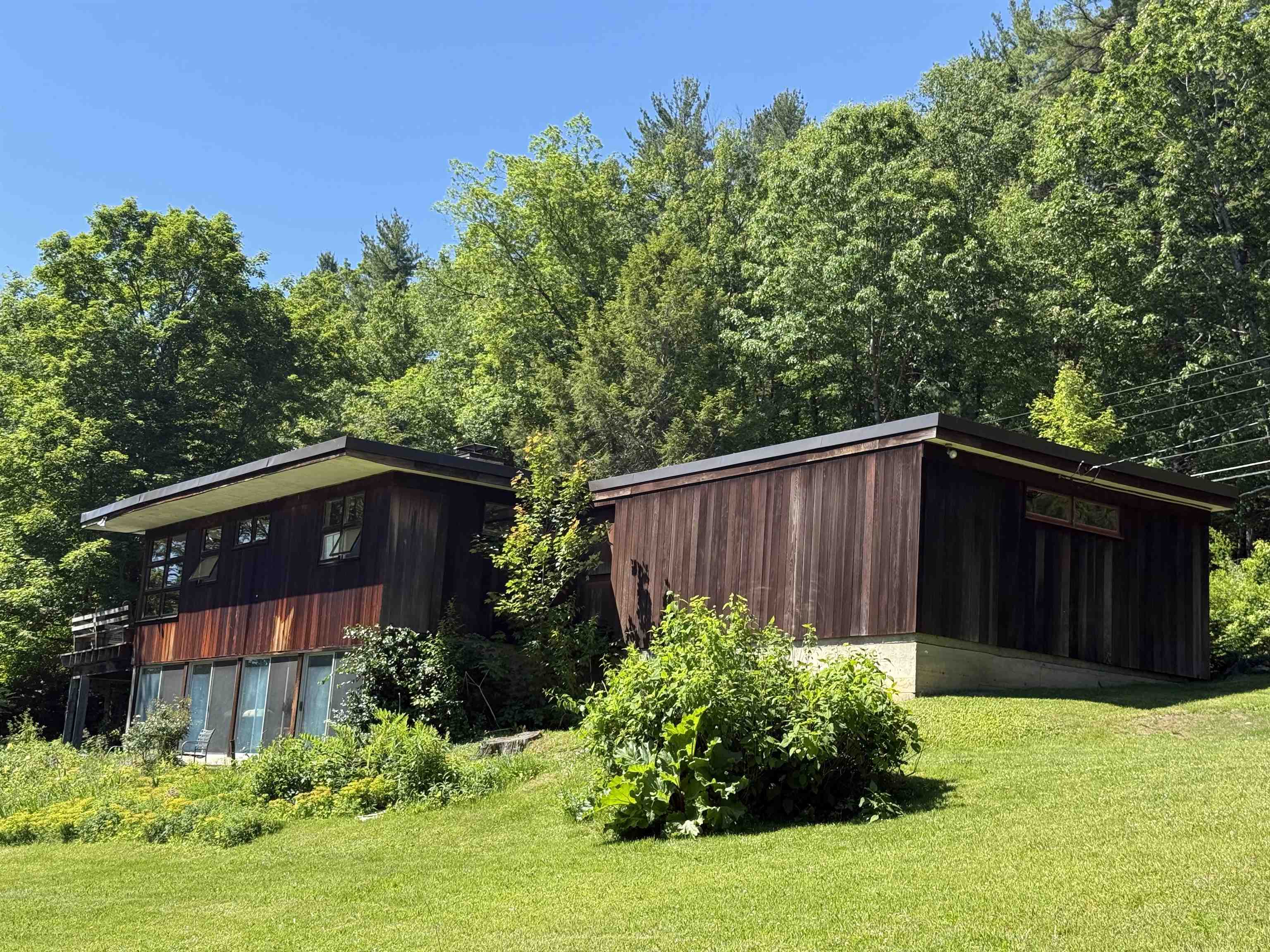 211 Pleasant Valley Road