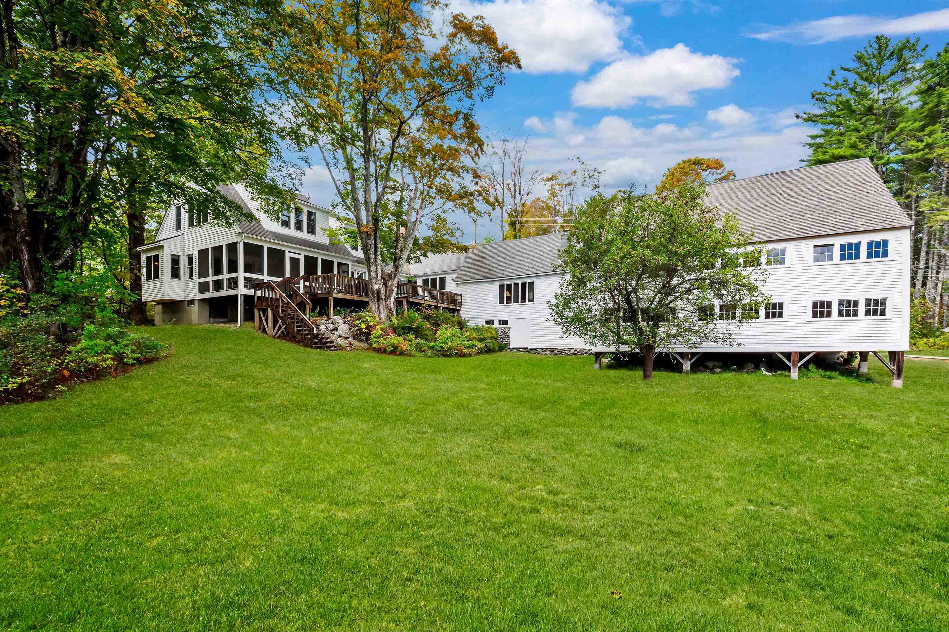 736 Pleasant Street