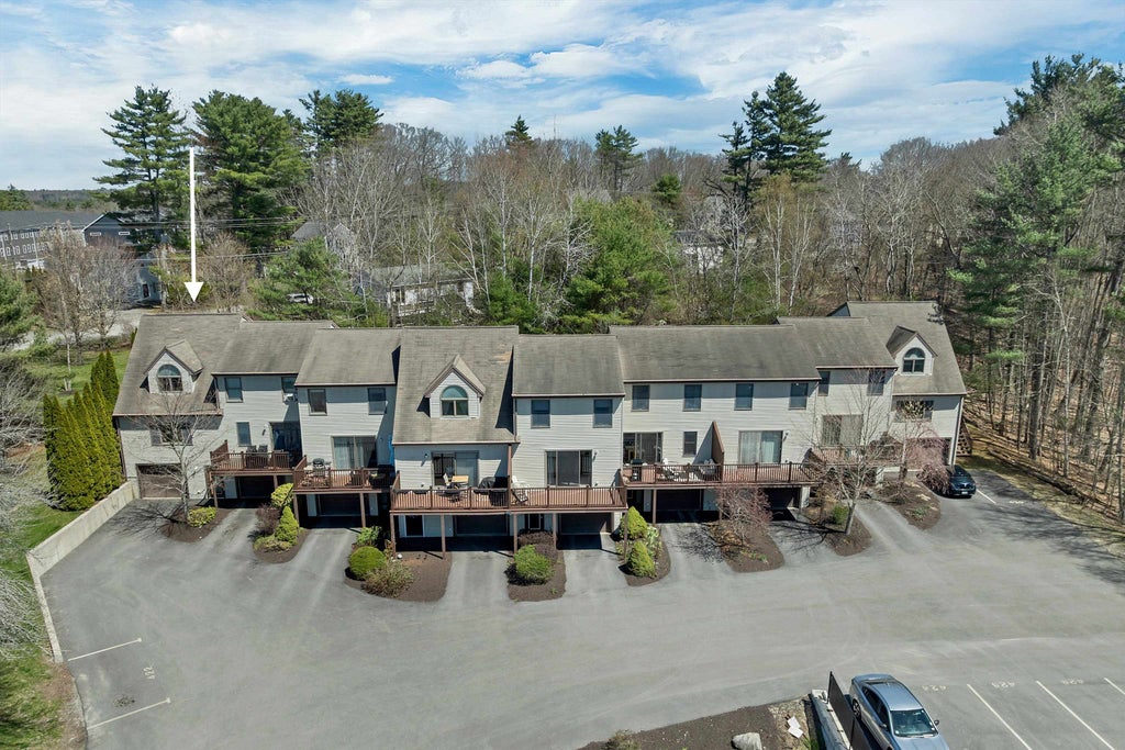 Photo of 422 Ledgeview Drive, Rochester, NH 03867 (MLS # 5086734)