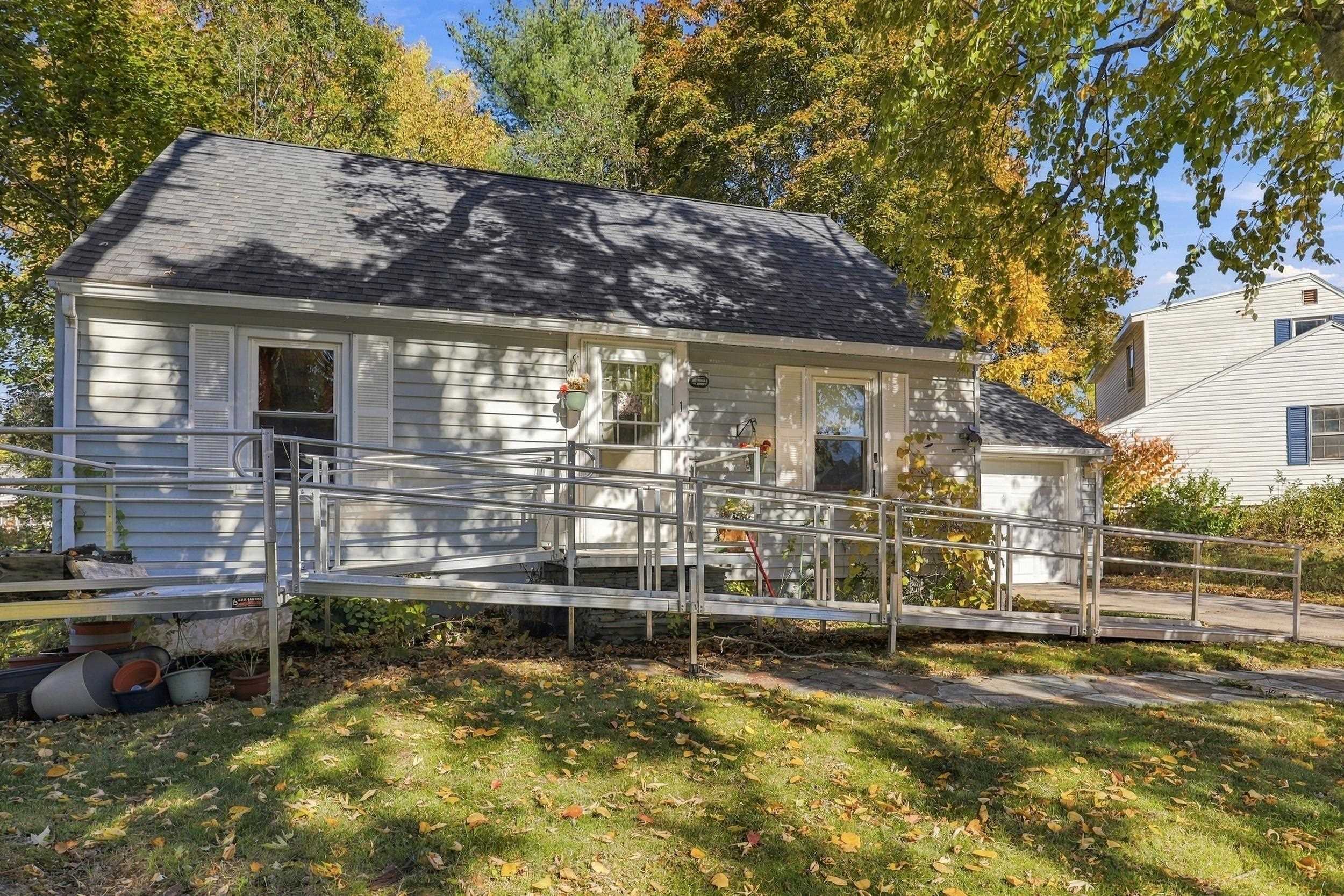 1 Duquette Street