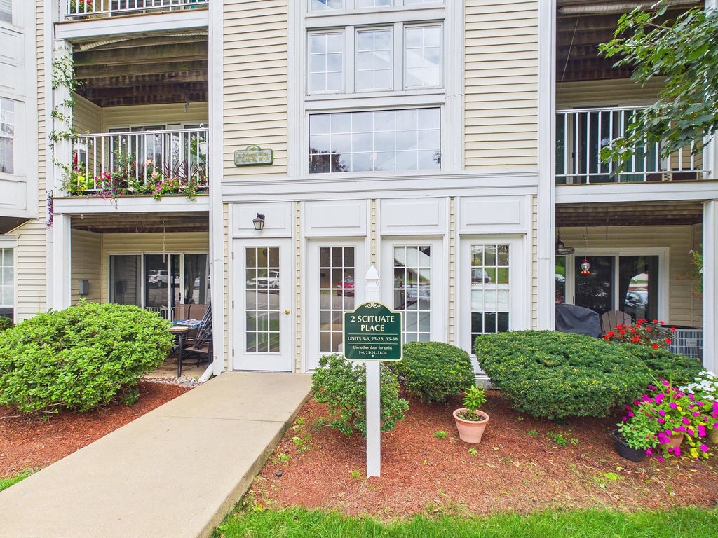 Photo of 2 Scituate Place #26, Merrimack, NH 03054 (MLS # 5109134)